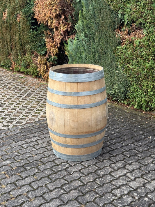 Offene Regentonne aus Eichenholz ohne Deckel und ohne Auslaufhahn